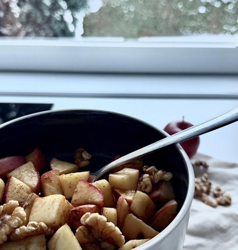 5-Minuten Apple Snack – warm, süß & gesund