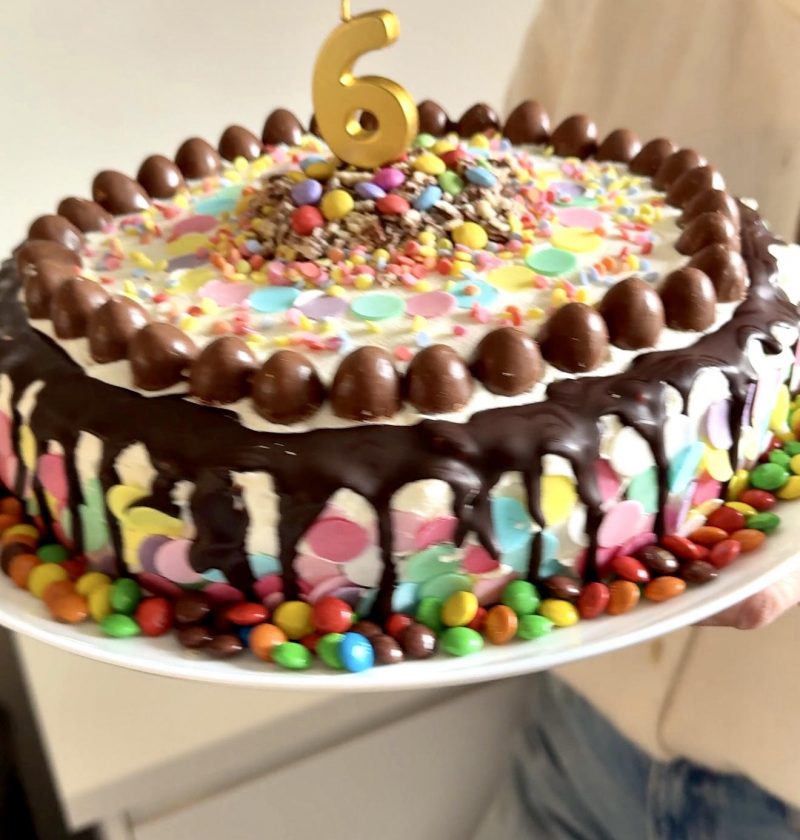 Chaos Cake Kindergeburtstag Torte