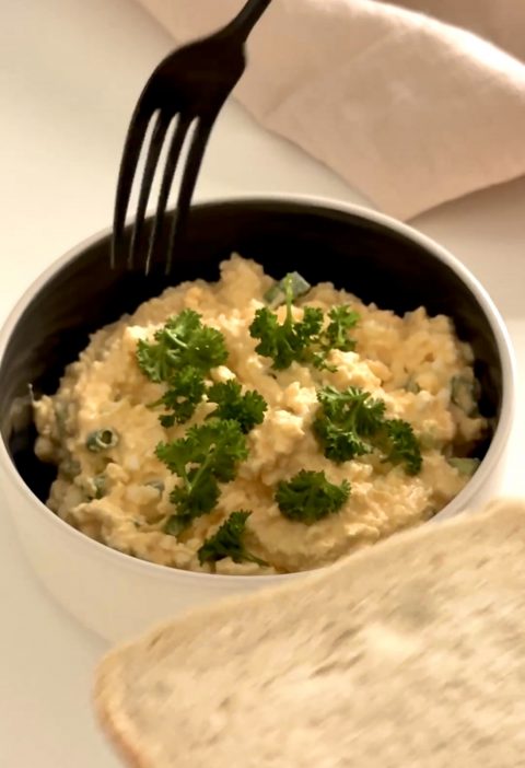 Cremiger Ei-Aufstrich mit Joghurt