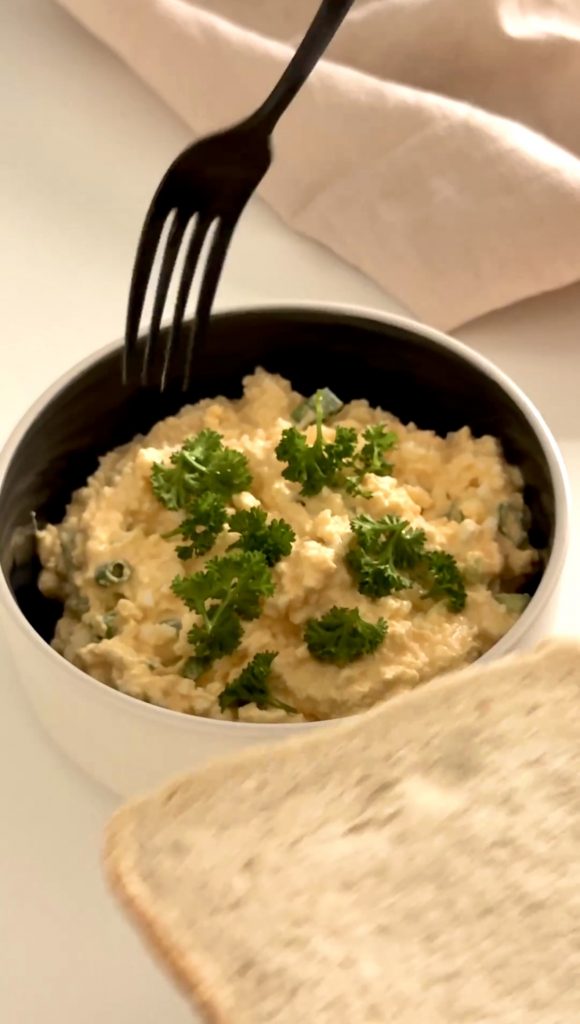 Cremiger Ei-Aufstrich mit Joghurt