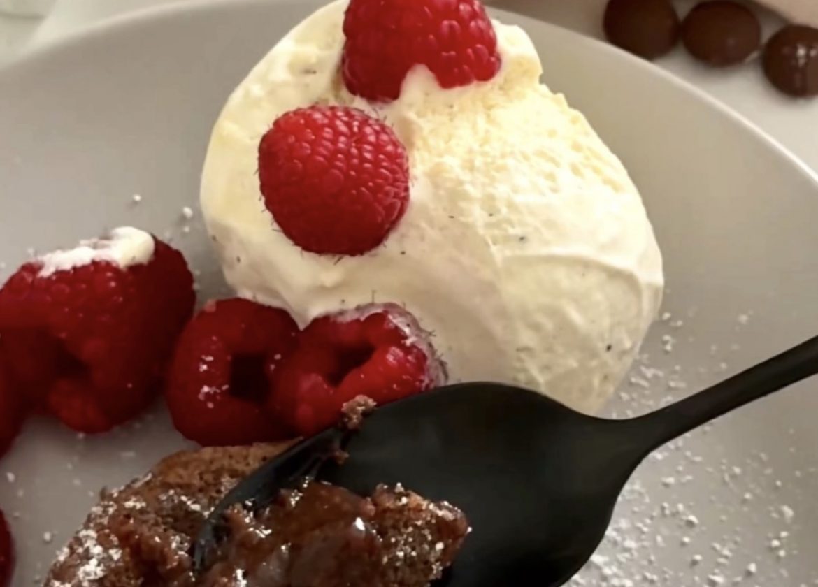 Gesunder Lava Cake schnell und einfach (ohne Zuckerzusatz)