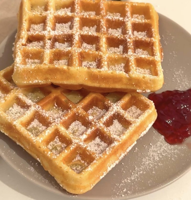 Protein-Waffeln mit Quark (einfach & familienfreundlich)