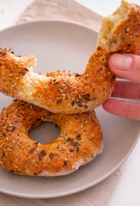2-Zutaten High-Protein Bagels im Airfryer