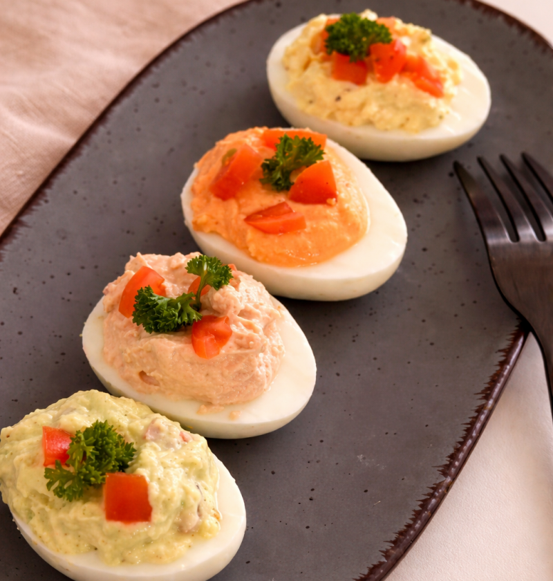 5-Minuten Gefüllte Eier (4 einfache Varianten mit extra Protein)
