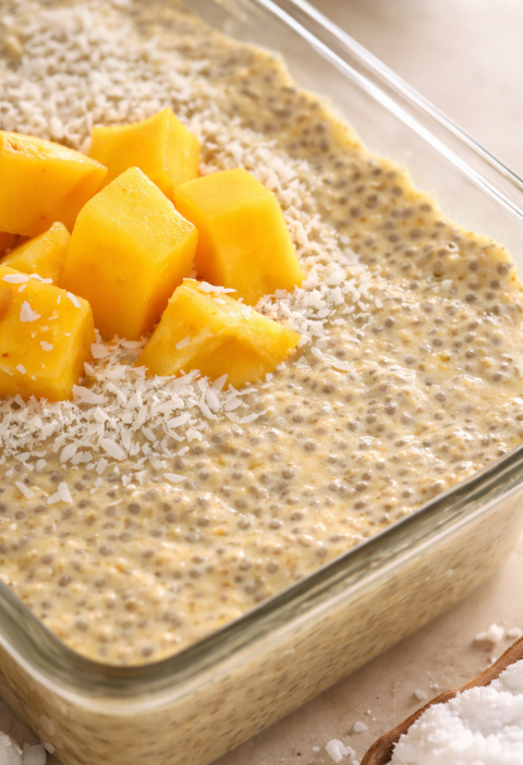 Cremiger Mango-Kokos Chia-Pudding (einfaches Frühstück zum Vorbereiten)