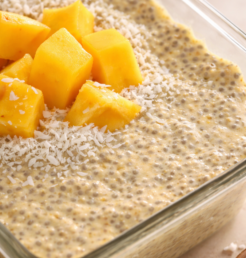 Cremiger Mango-Kokos Chia-Pudding (einfaches Frühstück zum Vorbereiten)