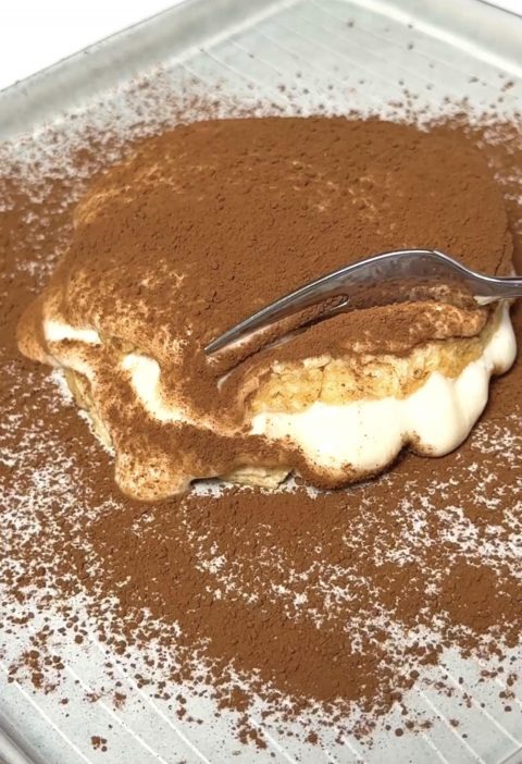 High-Protein Frühstück Tiramisu (Schnelles Rezept mit Reiswaffeln)