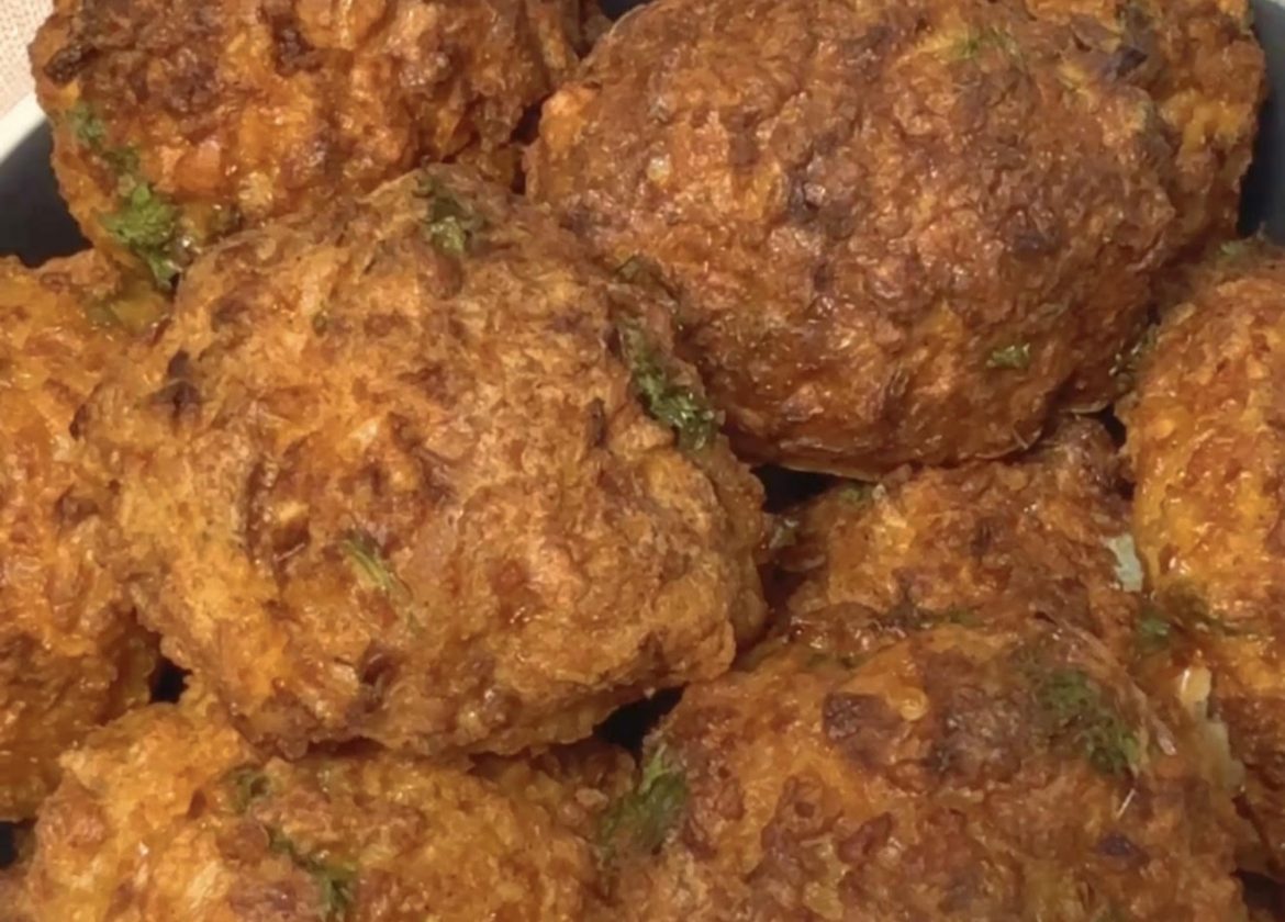 Vegetarische Hackbällchen aus dem Airfryer (saftig & knusprig in 15 Minuten)