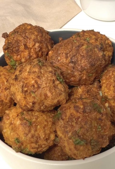 Vegetarische Hackbällchen aus dem Airfryer (saftig & knusprig in 15 Minuten)