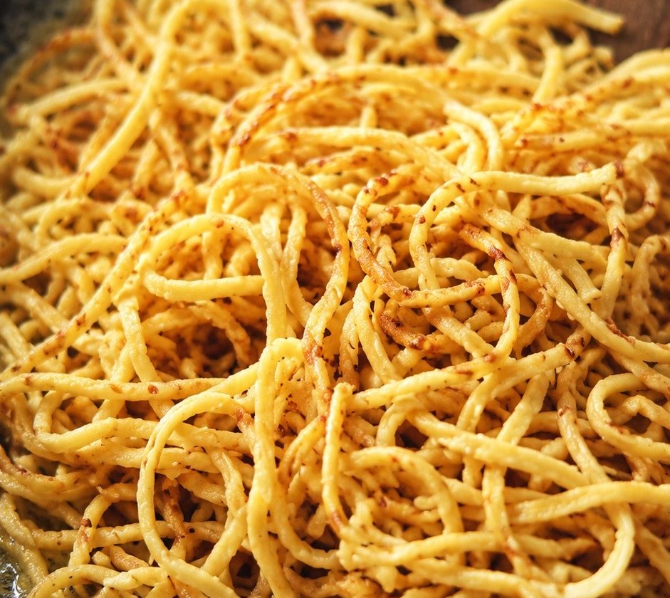 Knusprige Butter-Spätzle aus der Pfanne