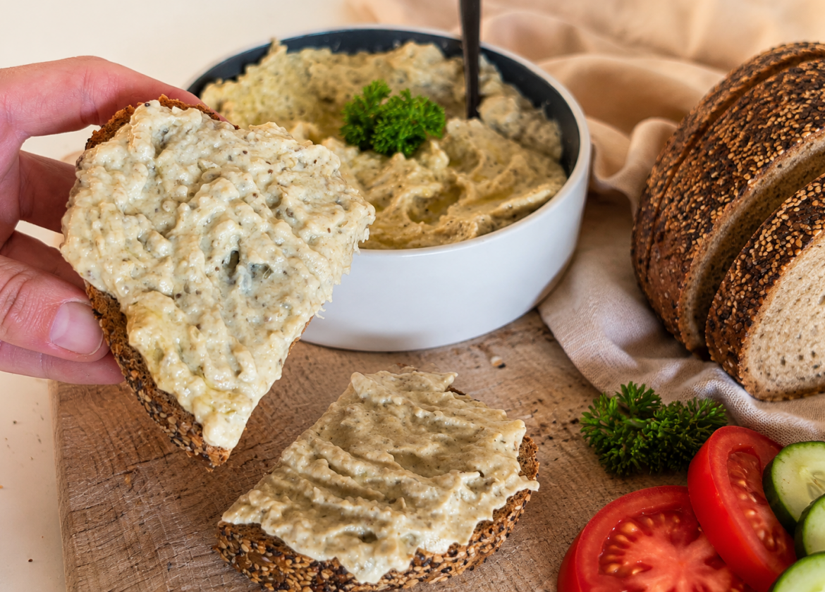 Cremiger Auberginen-Dip mit griechischem Joghurt