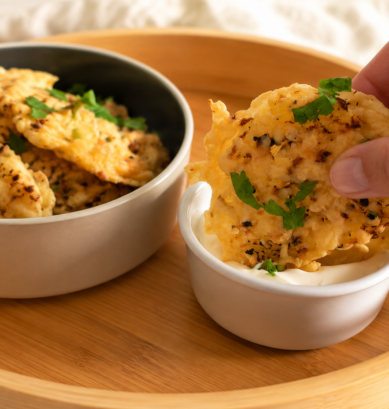 Knuspriger Kartoffel-Snack aus dem Airfryer mit Käse